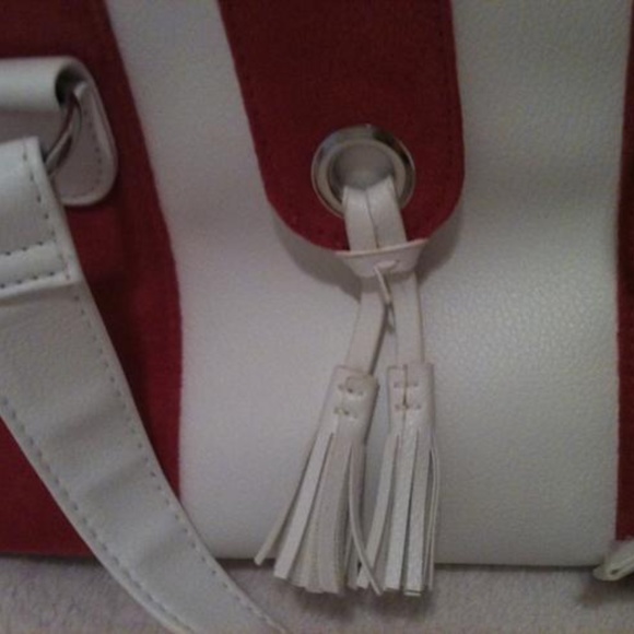 Raspberry Pink Suede and White Leather Handbag & Coin Purse - Picture 6 of 13